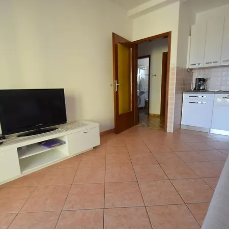 Josipa Apartment *
